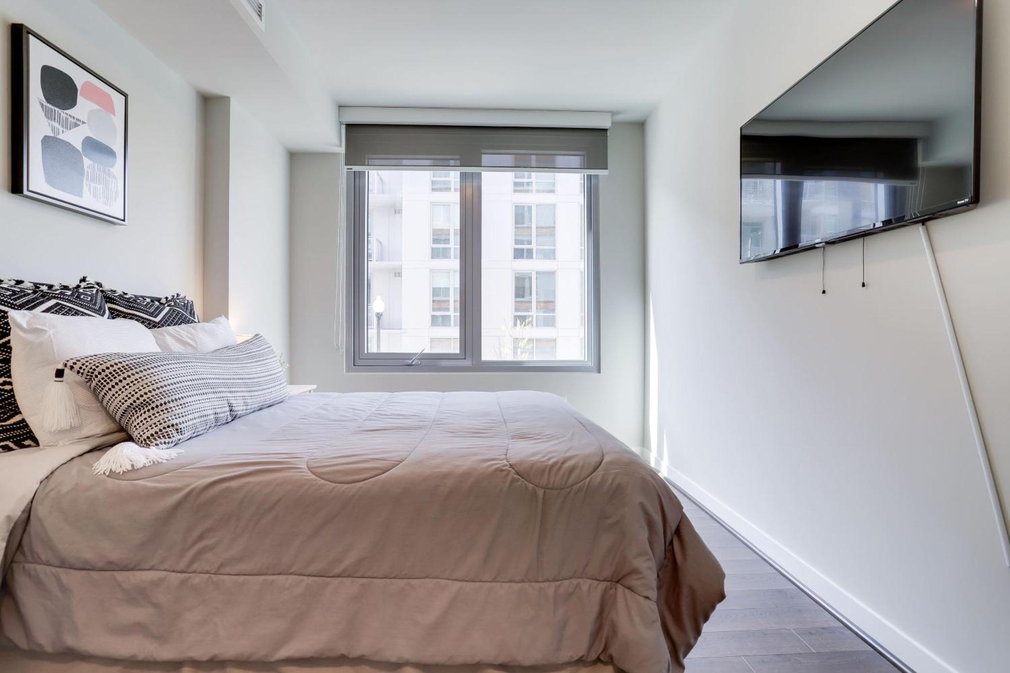 Stylish Condo At Clarendon With Rooftop Views アーリントン エクステリア 写真