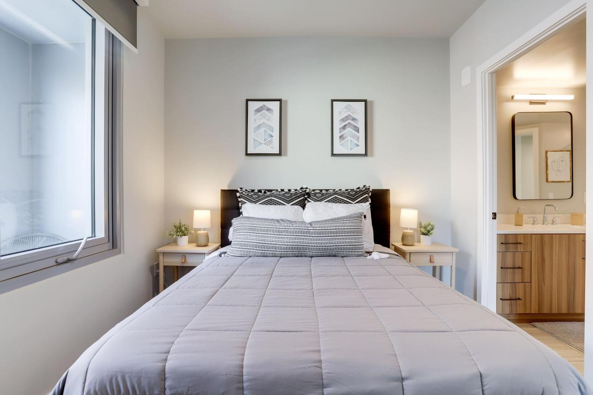 Stylish Condo At Clarendon With Rooftop Views アーリントン エクステリア 写真