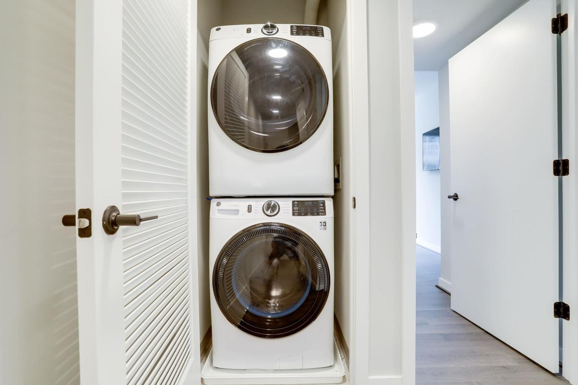 Stylish Condo At Clarendon With Rooftop Views アーリントン エクステリア 写真