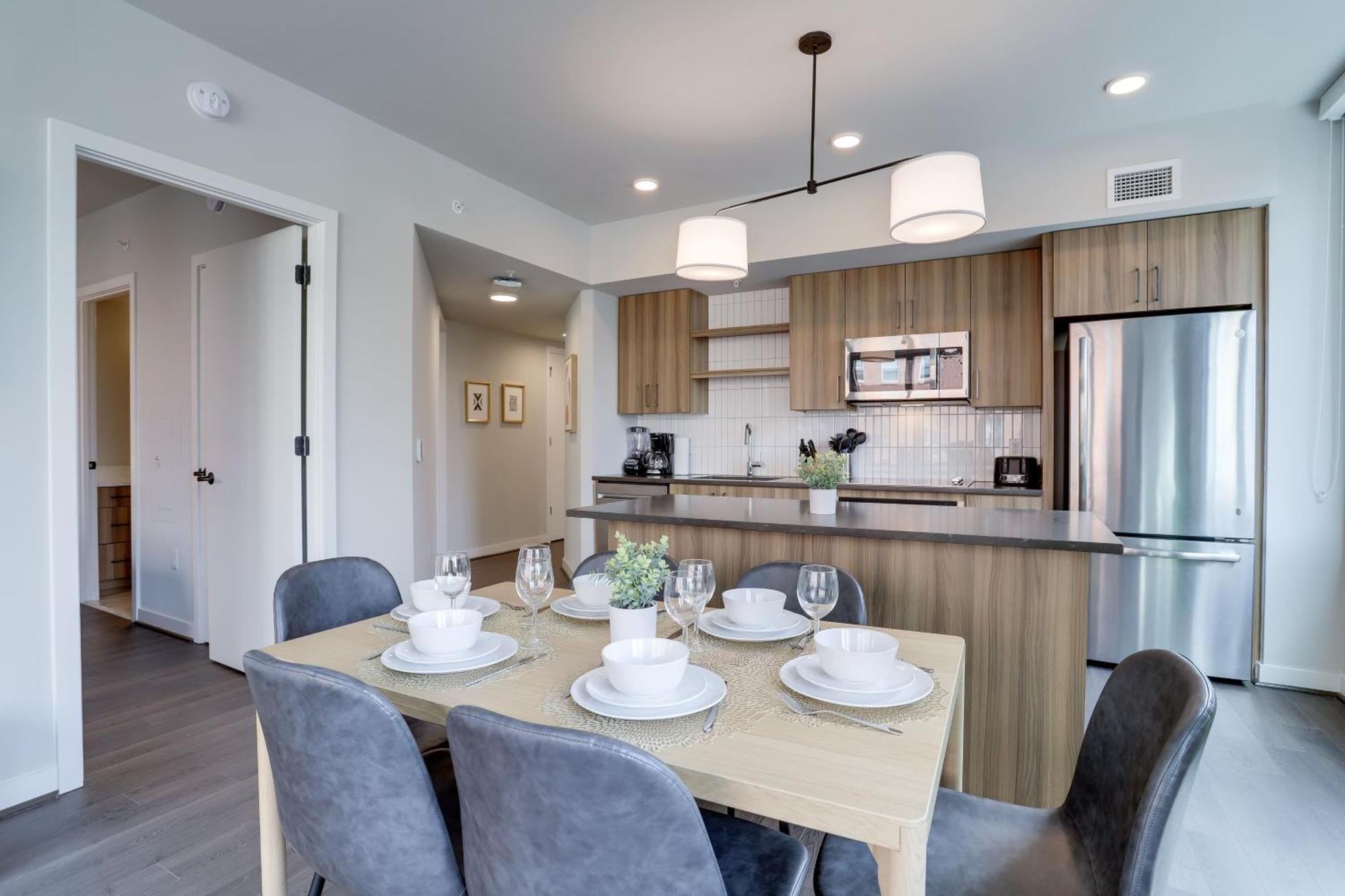 Stylish Condo At Clarendon With Rooftop Views アーリントン エクステリア 写真